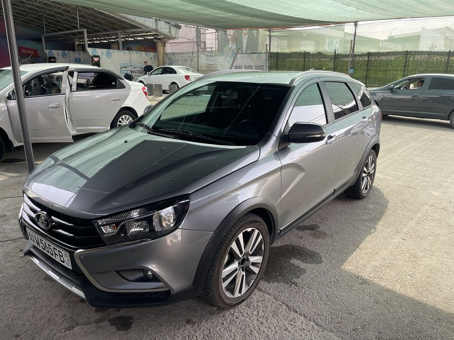 Lada vesta sw cross 1.8  2019