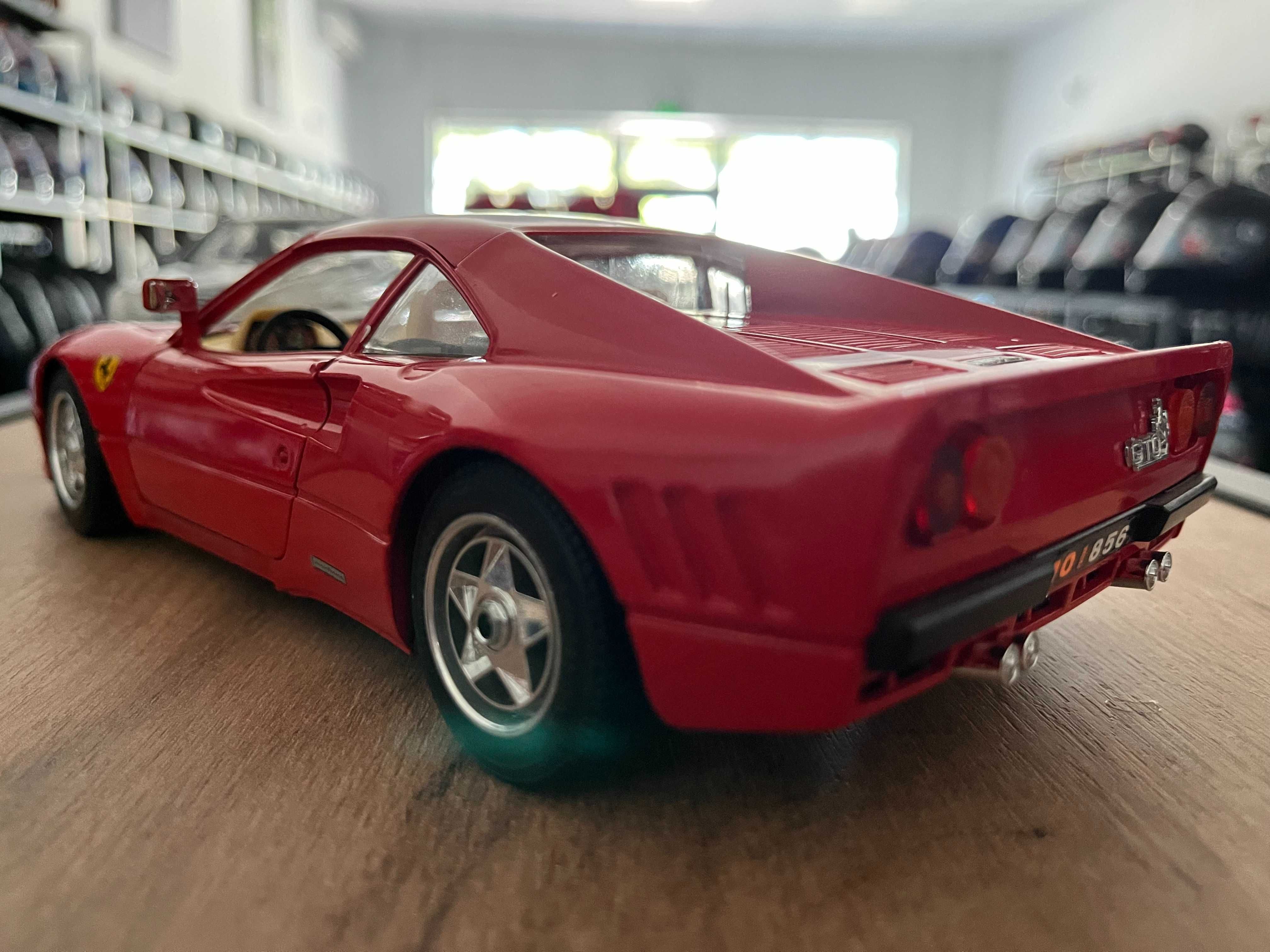 Метална колекционерска колички BBURAGO FERRARI GTO 1984 мащаб 1:18
