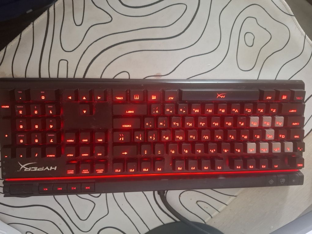 HyperX клавиатура