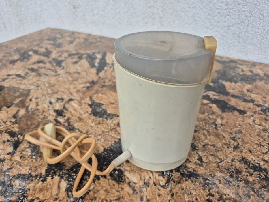 Vând rajnita veche fabricata in România