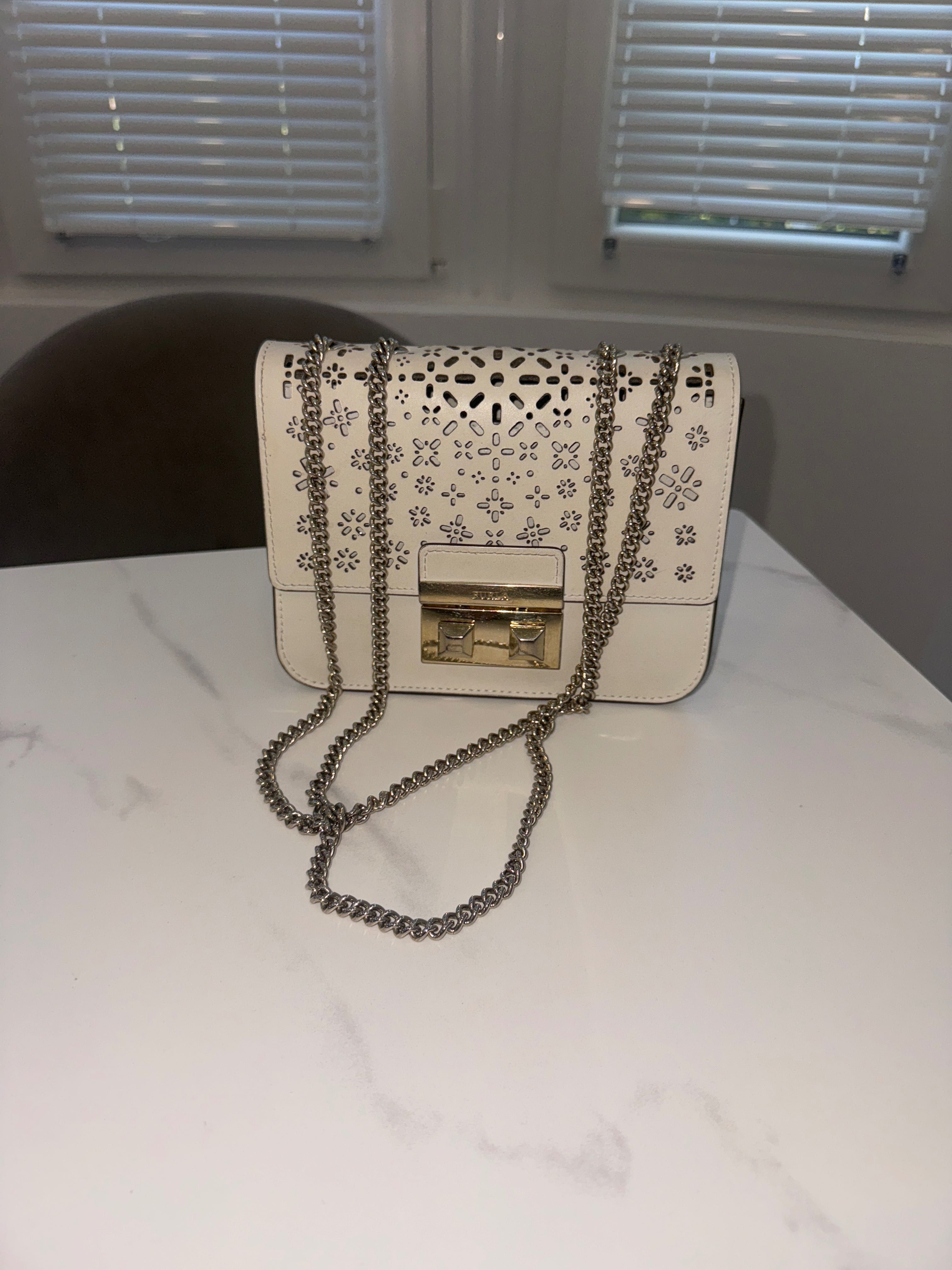 Оригинална чанта Furla