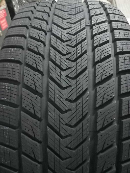 275 40 21 Anvelope iarna noi GripMax SureGrip Yokohama Blue 315 35 21