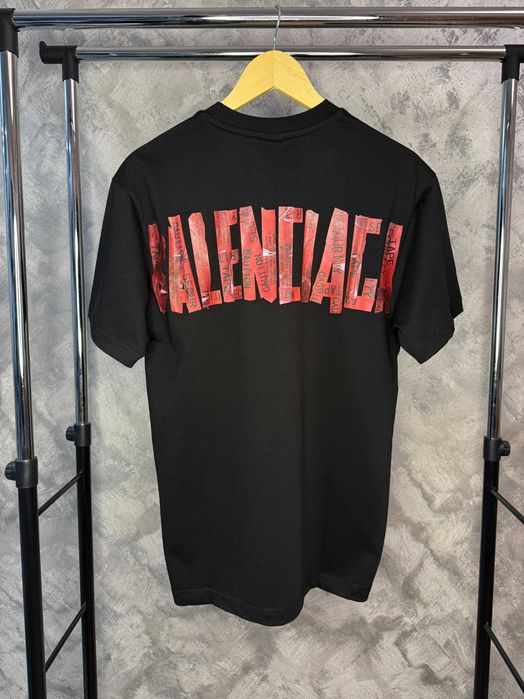 Tricou Balenciaga