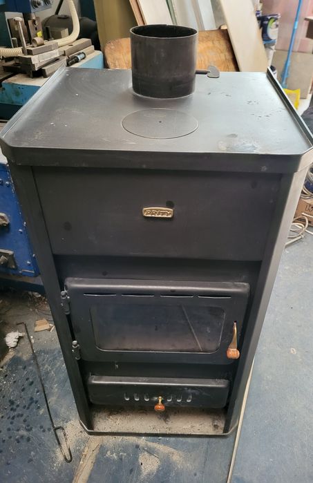 Камина Прити с водна риза