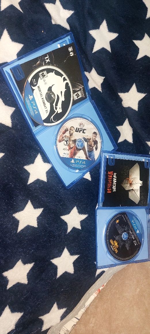 Продаю Ps 4 pro 1tb