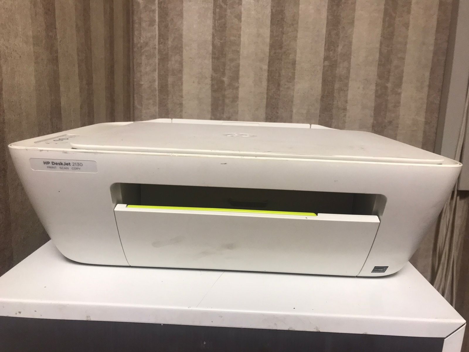 Продам ксерокс HP DeskJet 2130, в рабочем состоянии.