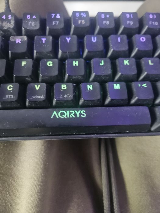 Tastatura aqirys mira