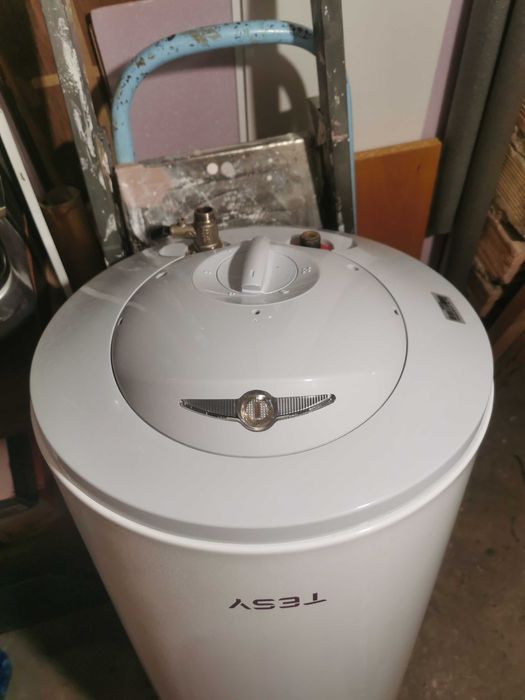 Бойлер 80л Теси вертикален