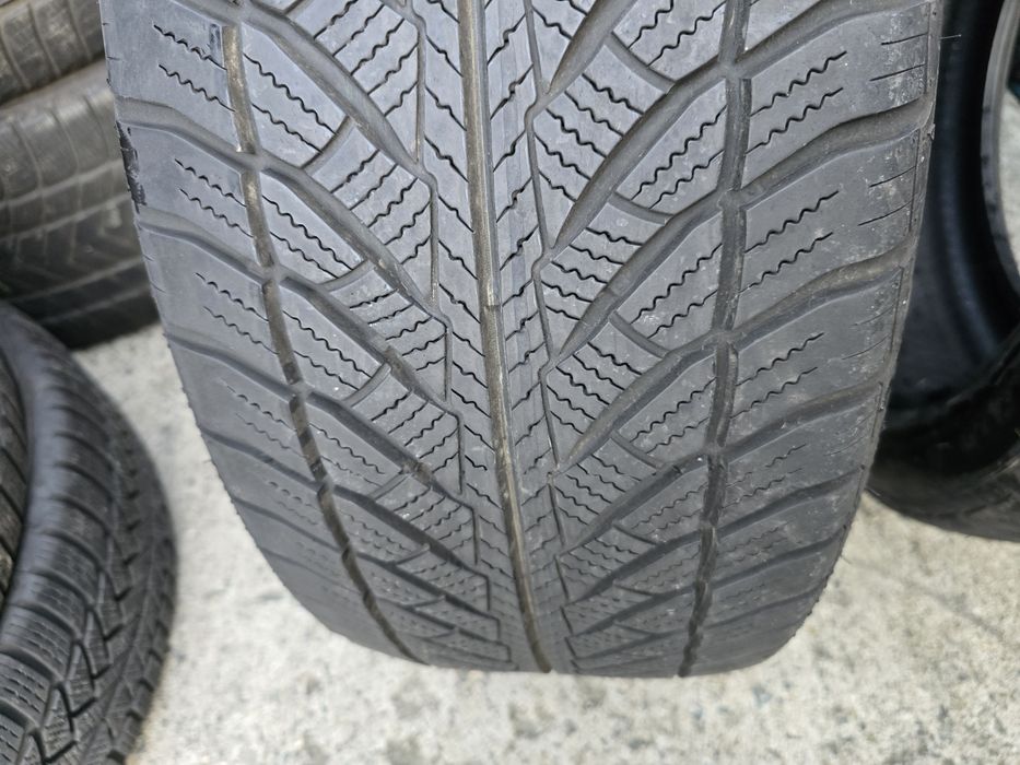 Anvelope iarna 245 45 19 runflat