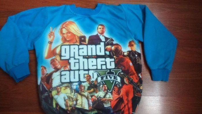 Спорни екипи,блузи,зимно яке,ватирани дънки,ватирано горнище