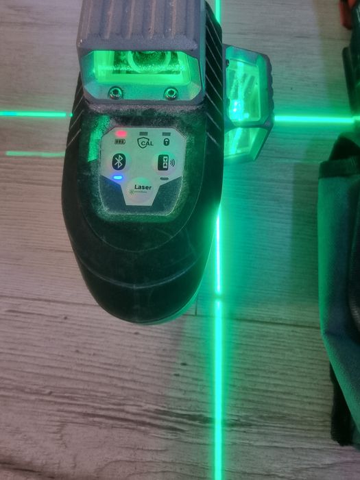 Laser bosch gll 3-80 cg  linii verzi