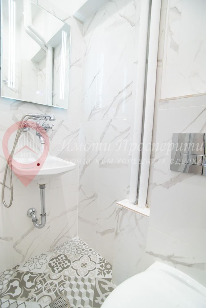 Дава се под наем Двустаен апартамент в София, Център - 42 кв.м за 799 € - Снимка #9