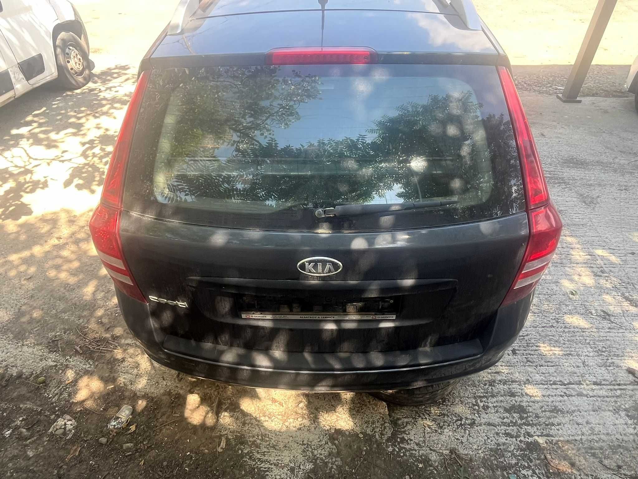 Dezmembrez Kia Ceed 1.4 B an 2008 cod motor G4FA