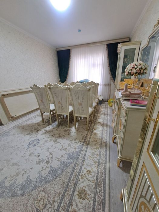 Яшнабод Олмос махалла 4 хона 110 квадрат