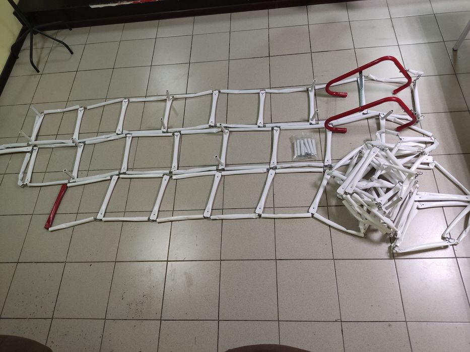 Escape Ladder (пожарная складная лестница)