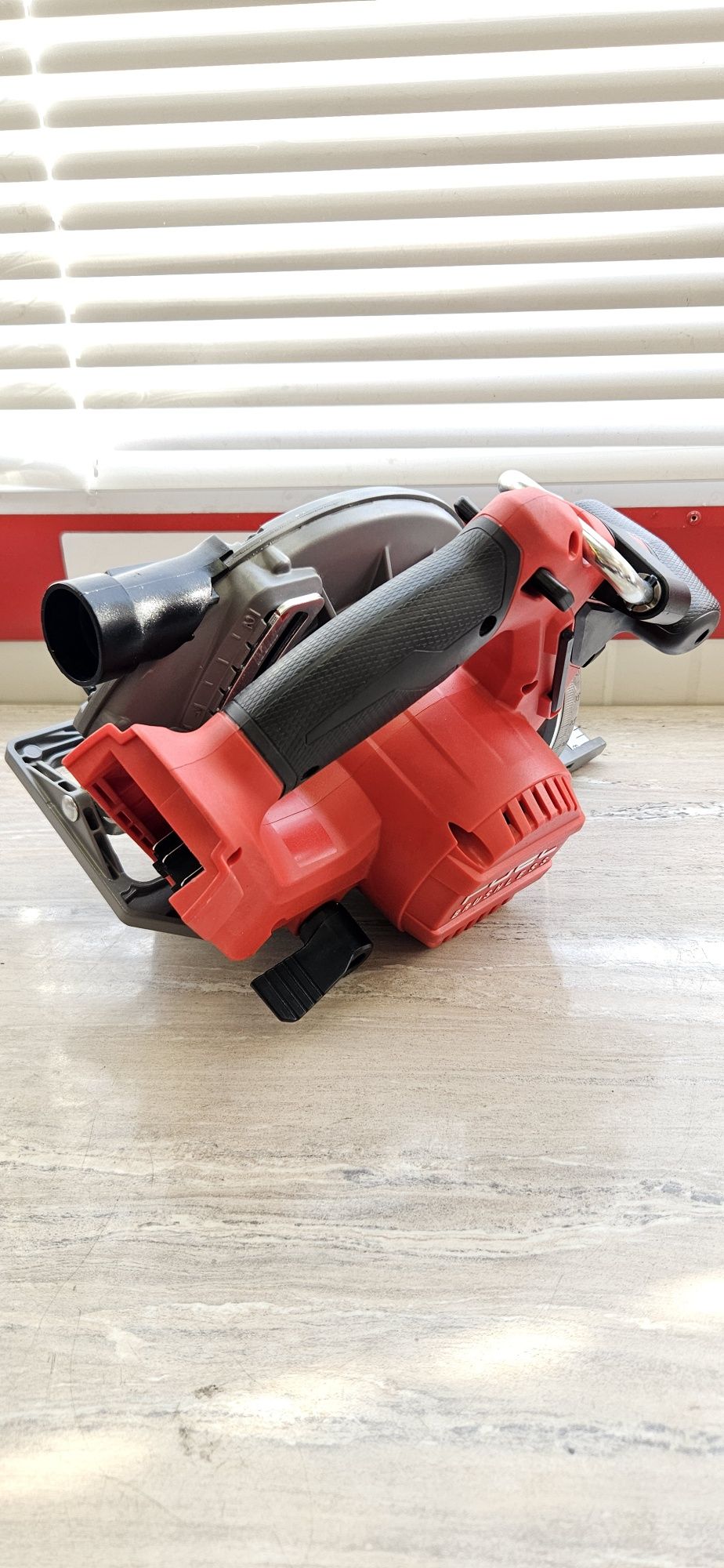 Milwaukee Циркуляр M18 CCS55
