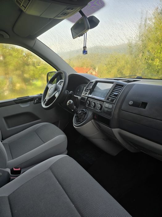 Vând Volkswagen Caravelle .Tracțiune integrala  4×4