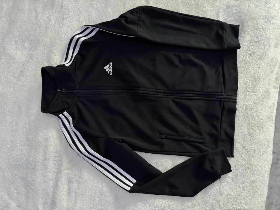 Спортно яке на ливерпул и адидас XS