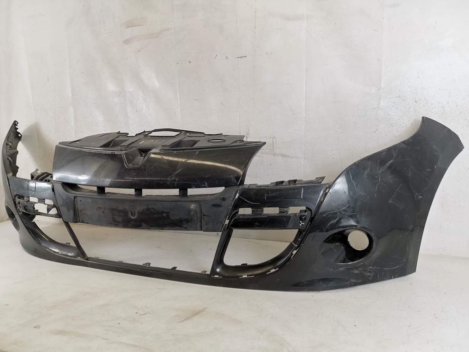 Предна броня Рено Меган 3 / Renault Megane 3 [ - ] Оригинална, в добро