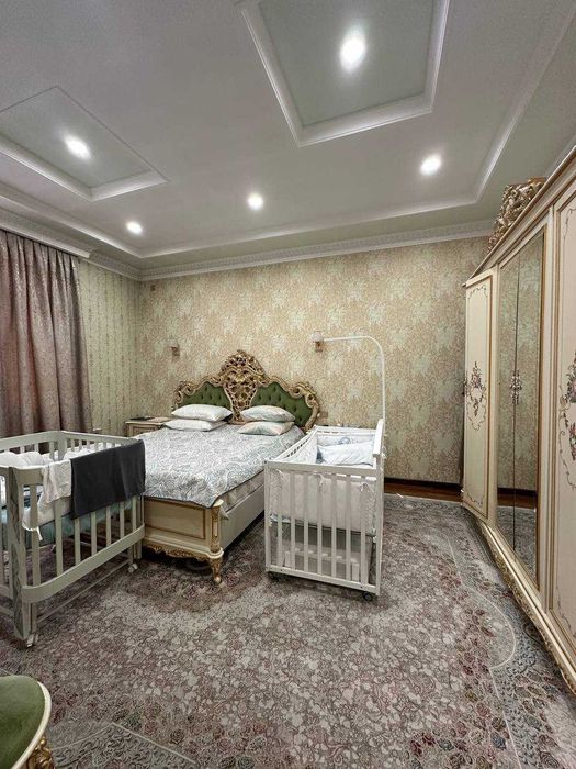 Продаётся Евро дом 6 соток 3 уровня мебелью техникой ор-р Зенит завод