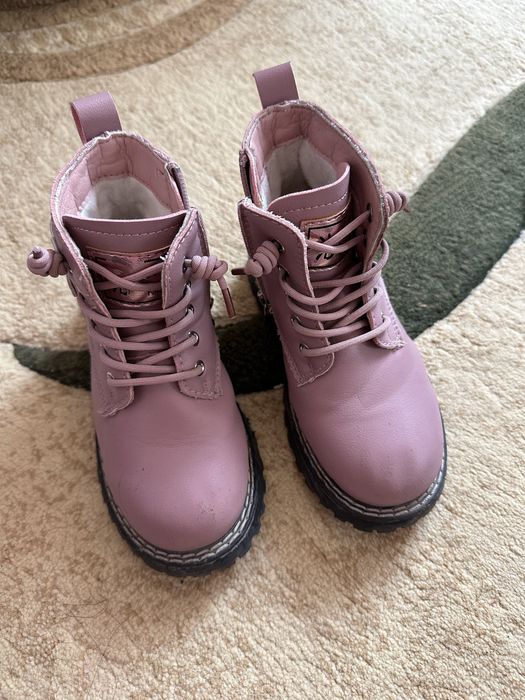 Осенняя ботинка детская