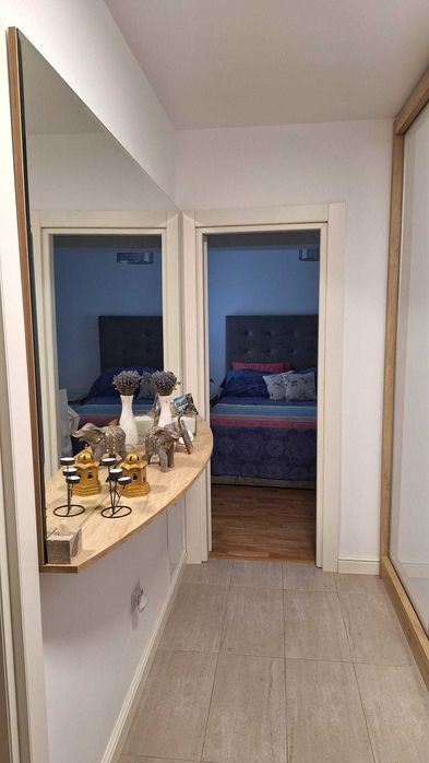 Vand apartament cu 2 camere