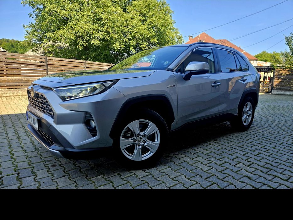 Toyota RAV4 2.5 Hybrid 4x4 VVT-iE Exclusive aproape noua 28.000 km