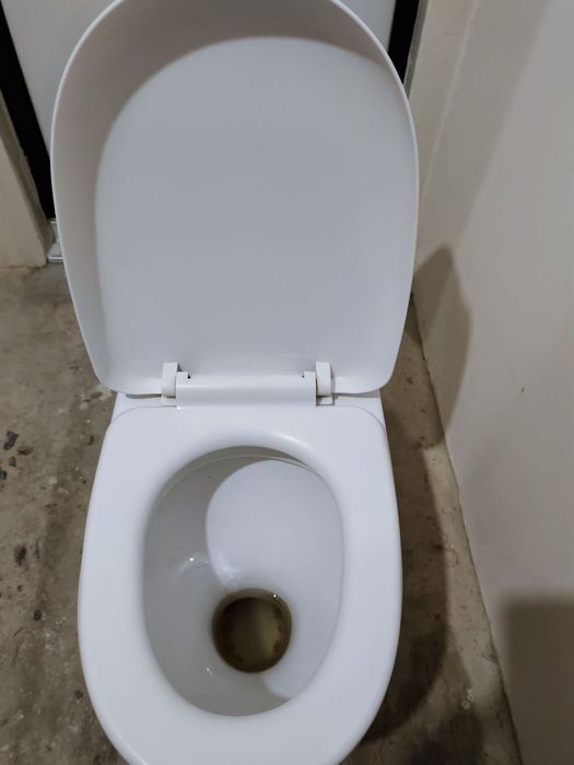 Унитаз сотилади.Холати яхши