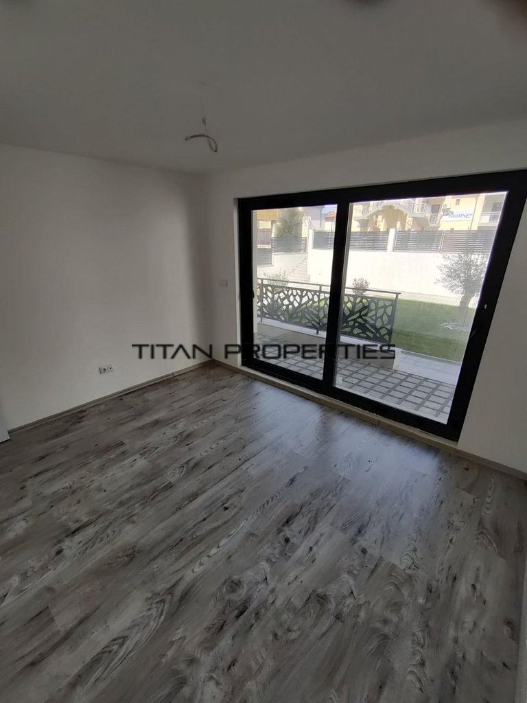 Продава се Двустаен апартамент в Бургас, Долно Езерово - 80 кв.м за 1313 €/кв.м - Снимка #4