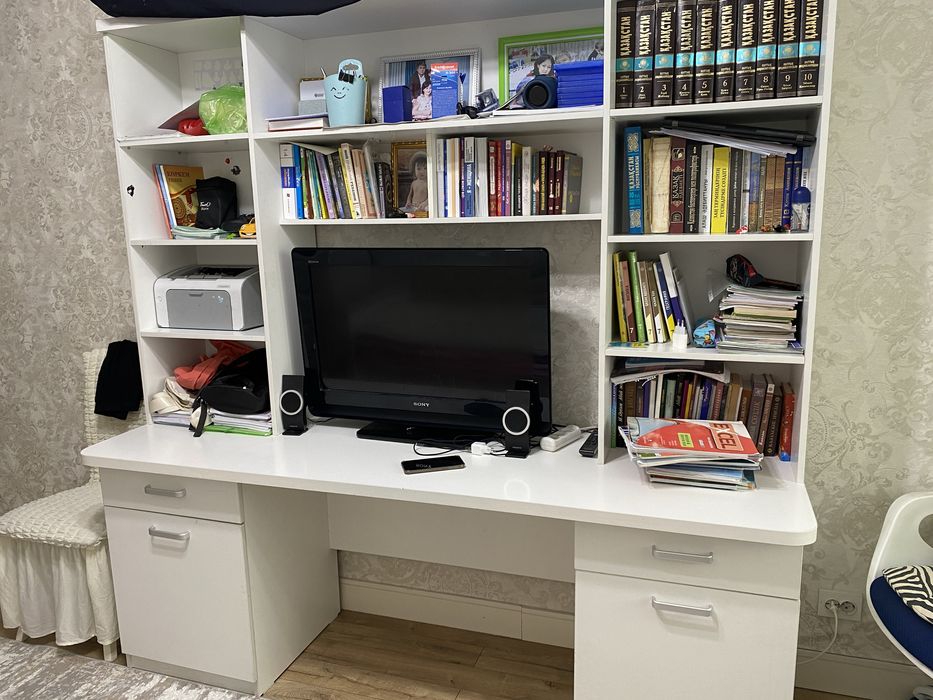 Продам огромный стол