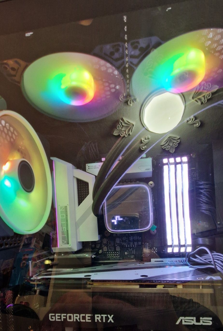 геймърски компютър 10 core i9 rtx 2080 32gb ARGB