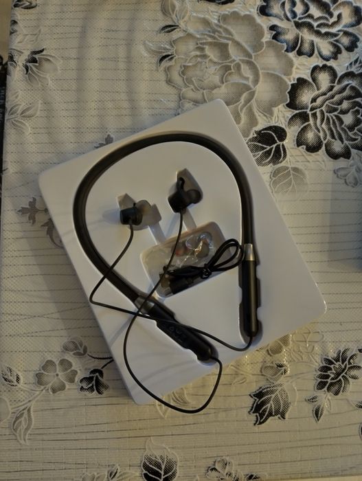 Блутут хендсфрее слушалки