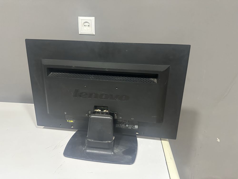 Monitor 22 lik 60 gers 7 dona