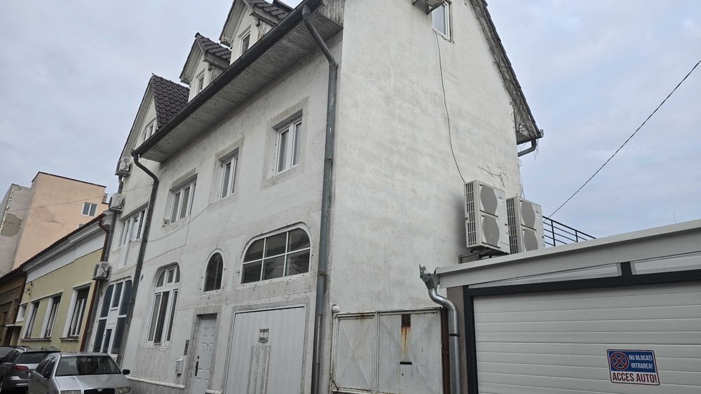 CASĂ - VILĂ în centrul orașului Oradea - Zona Magheru - S+P+E+M