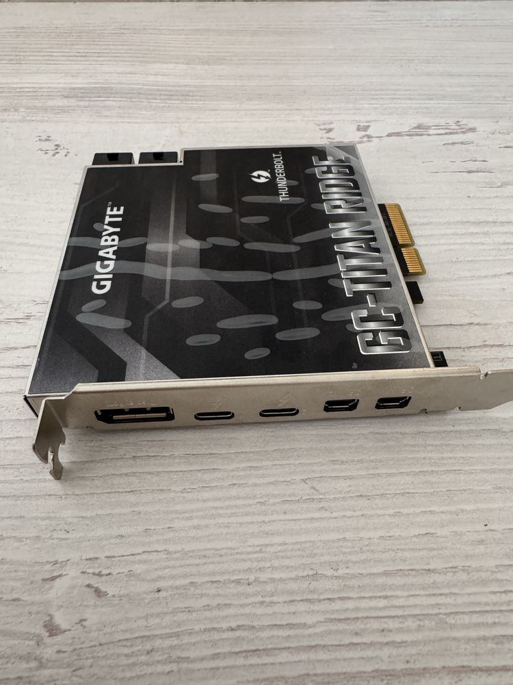 Gigabyte Titan Ridge Thunderbolt 3 PCI-E Card