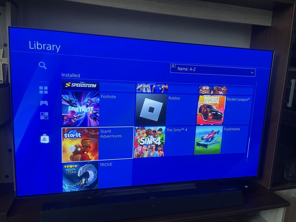 Перфектен Playstation 4 Pro с игри PS4