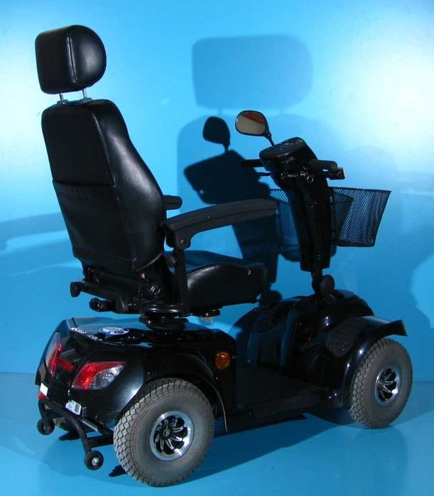 Scuter electric handicap/ batrani Vermeiren Ceres 4 - 12km/h
