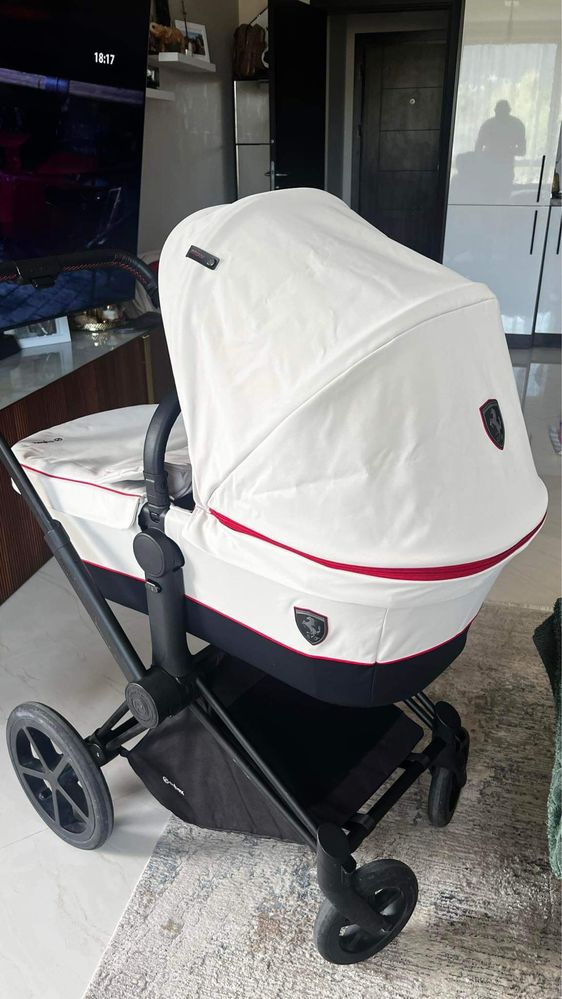 Cybex Priam Ferrari