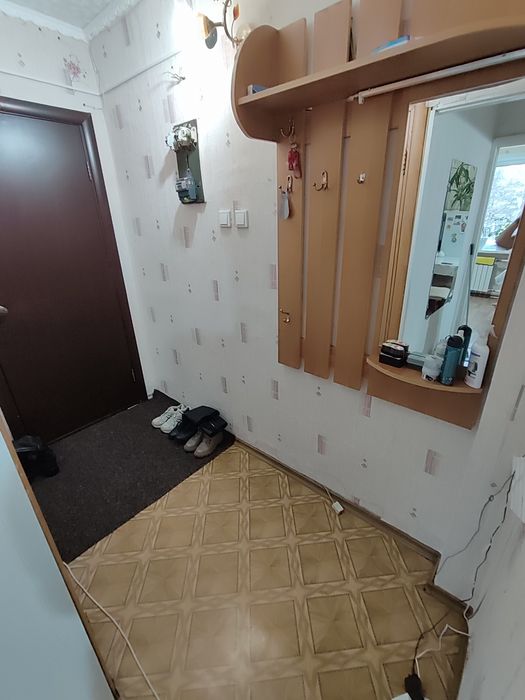 Продается 2-комн (1-49, 2 эт)