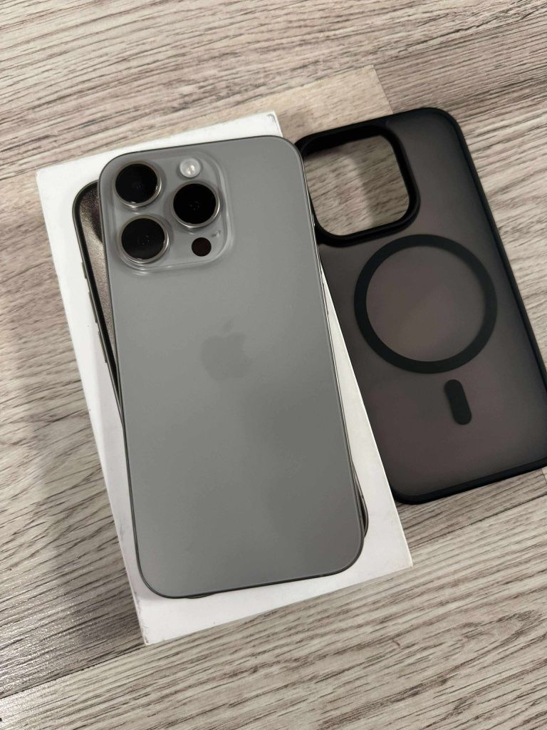 Vand Sau Schimb IPhone 15 PRO Natural Titanium 128Gb Neverlocked
