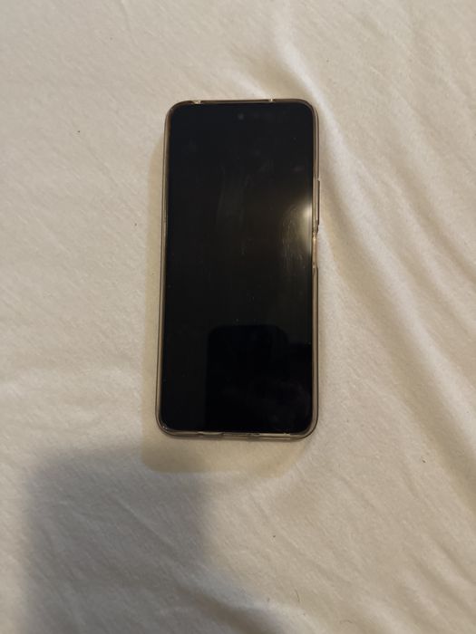 Redmi 13 ЧИСТО НОВ