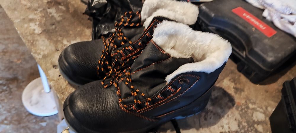 Ботинки рабочие зимние, 40размер