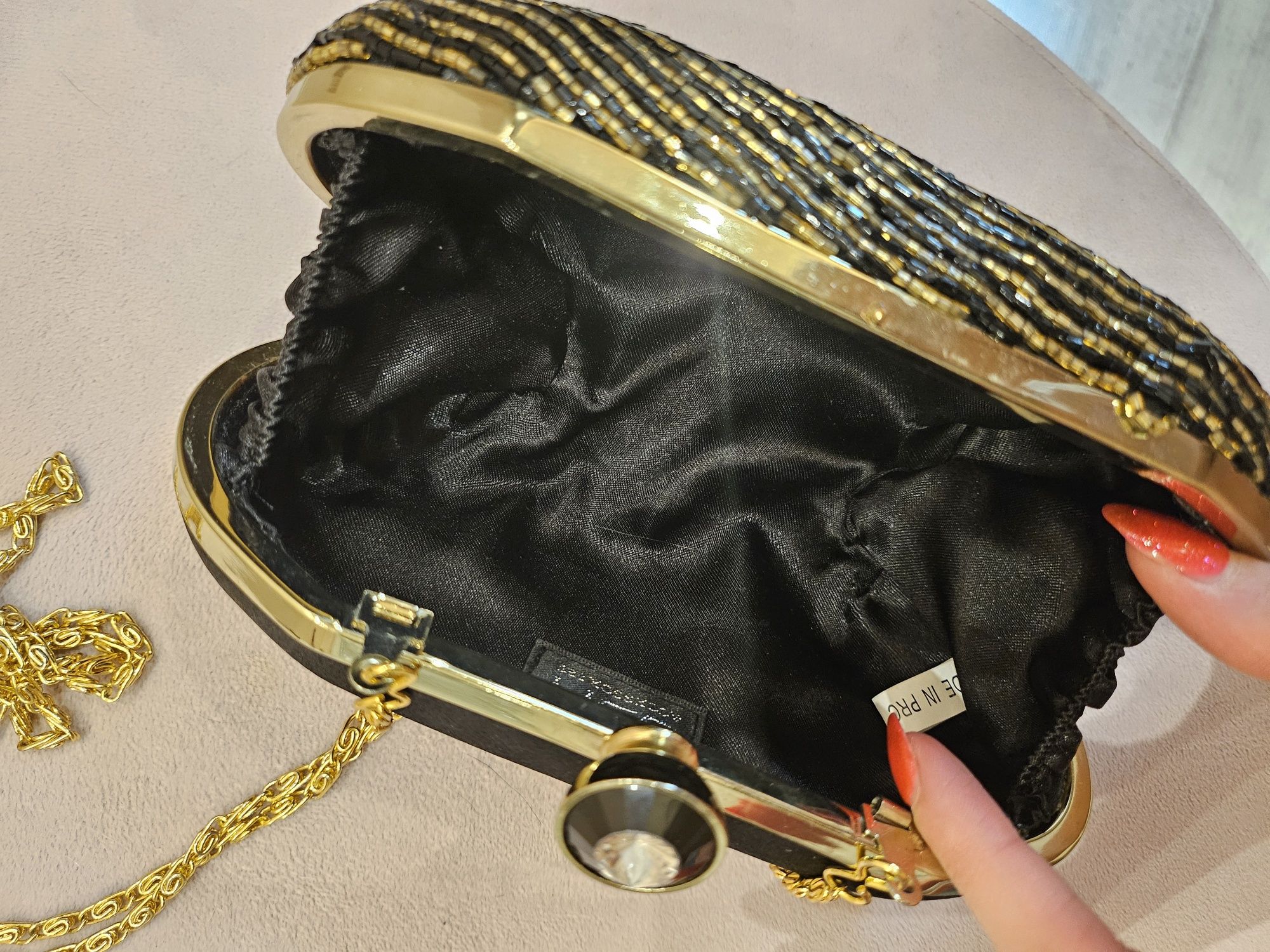 Дамска чантичка ключ чанта бонбон