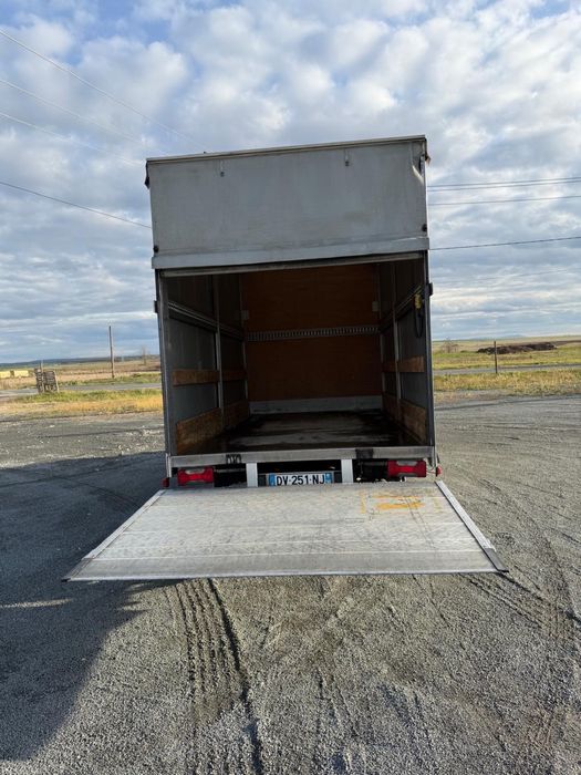 Vând Iveco daily 35c 15 cu prelata