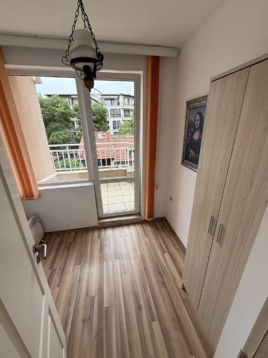 Дава се под наем Тристаен апартамент в Пловдив, Център - 80 кв.м за 375 € - Снимка #6