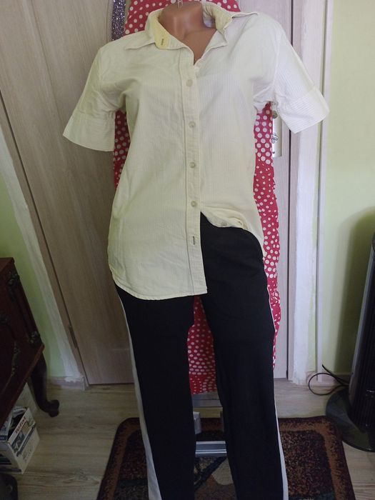 Bluze și fuste de vara, hanorac,,blugi, pantaloni , vesta,