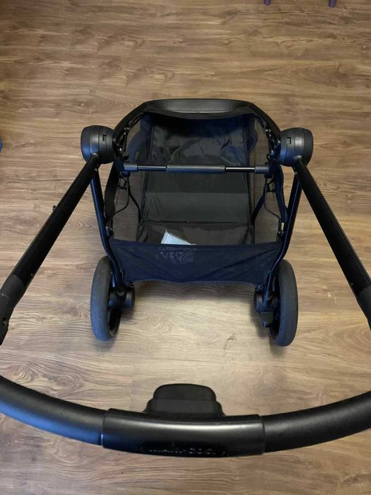 Maxi Cosi комбинирана количка със зимен кош и лятна седалка