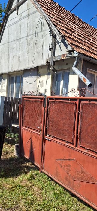 Casa cu teren 950 mp,E60 CAPUSU-MARE