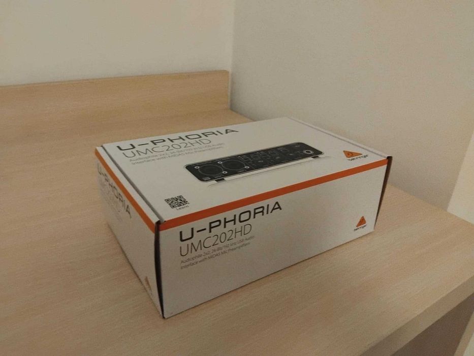 Звукова карта Behringer U-Phoria UMC202HD