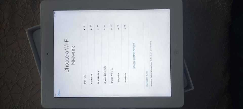 Tableta Apple IPAD 3 WiFi 16GB Black A1416 cere date de logare